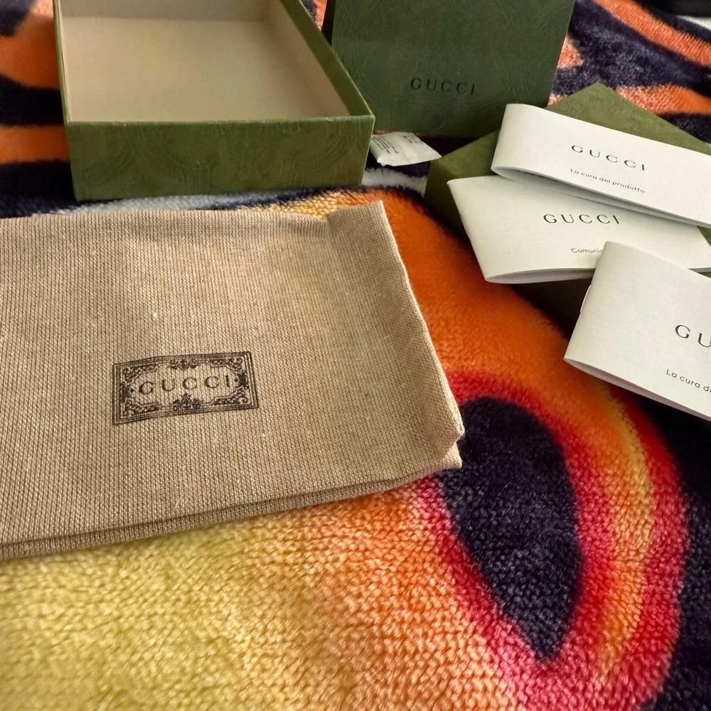 Gucci Beige and Brown Card Holder with Green-Red Stripe - Picture 13 of 14